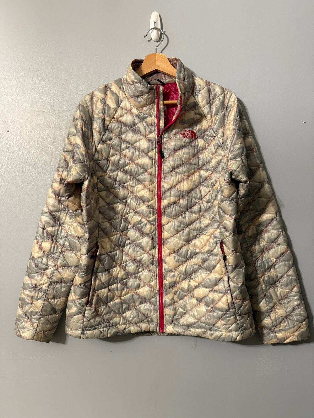 The North Face Women’s L Quilted Puffer Jacket Insulated Full Zip EUC